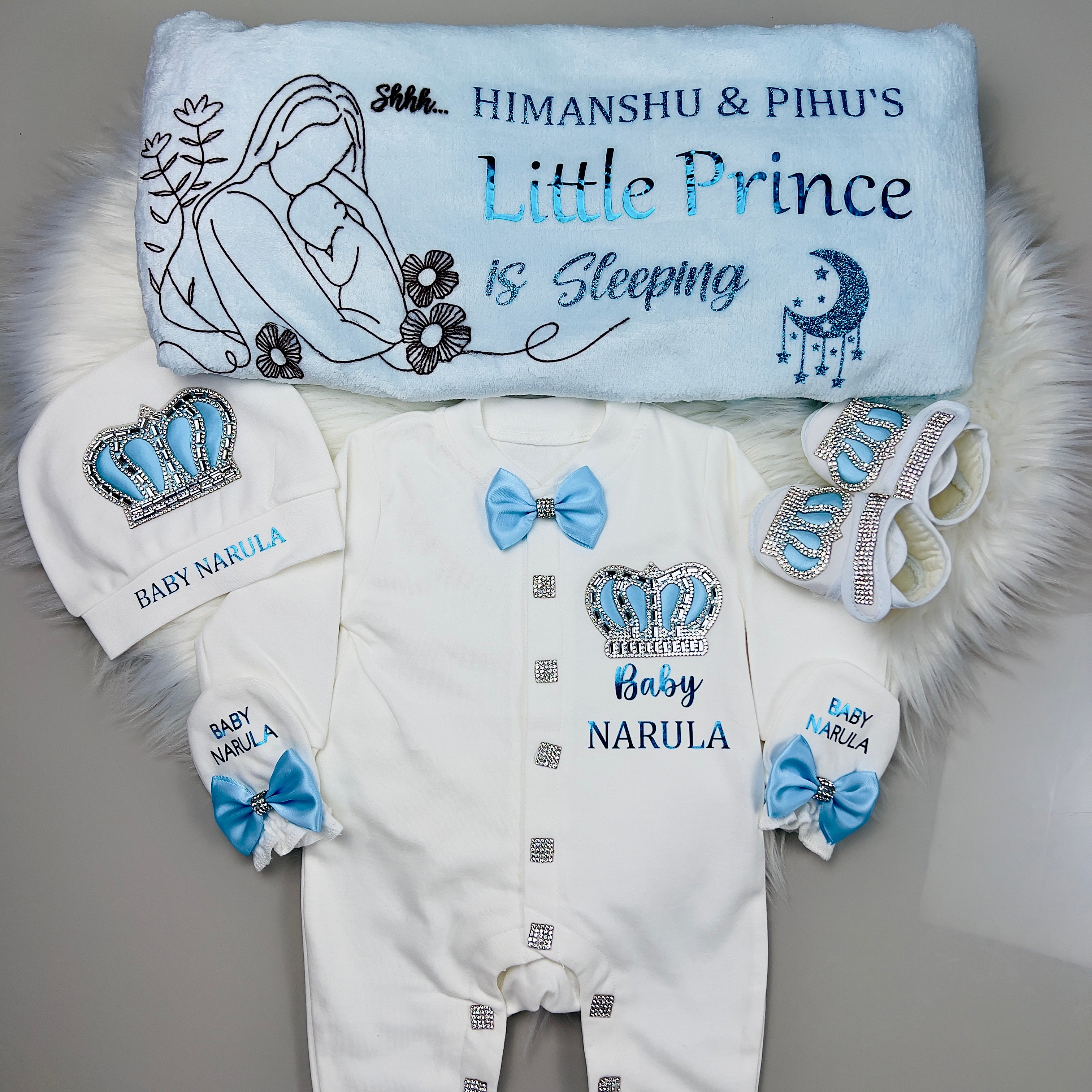 Luxury Personalised Baby Boy Clothes Set | 5-Piece Custom Name Newborn Gift Bundle with Crown Design