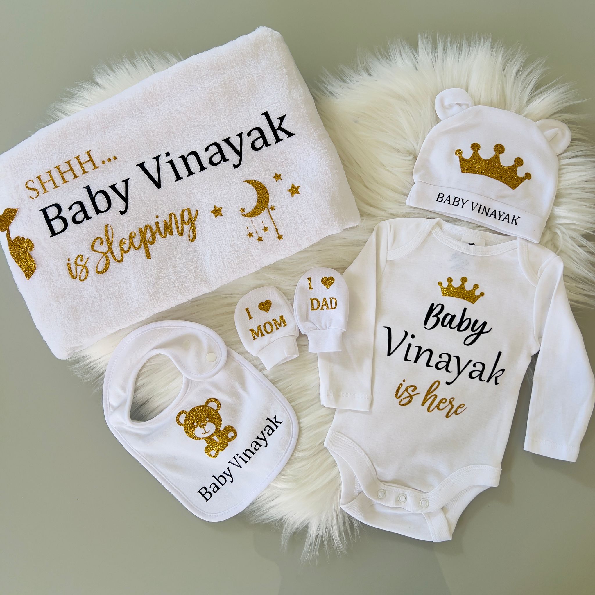 Personalised Newborn Baby Clothing Bundle | 5-Piece Set | Baby Shower Gifts