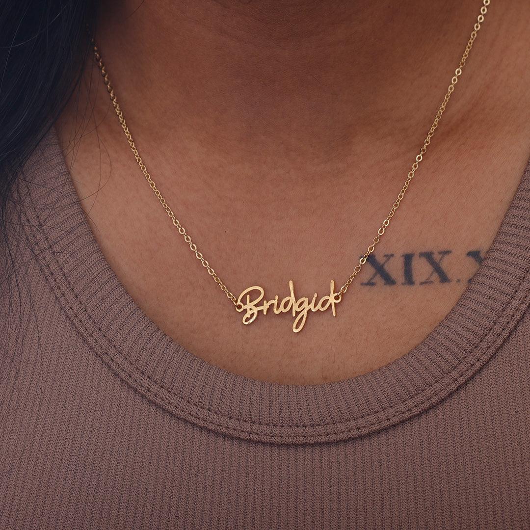 Personalised Cursive Name Necklace in 18k Gold Plated