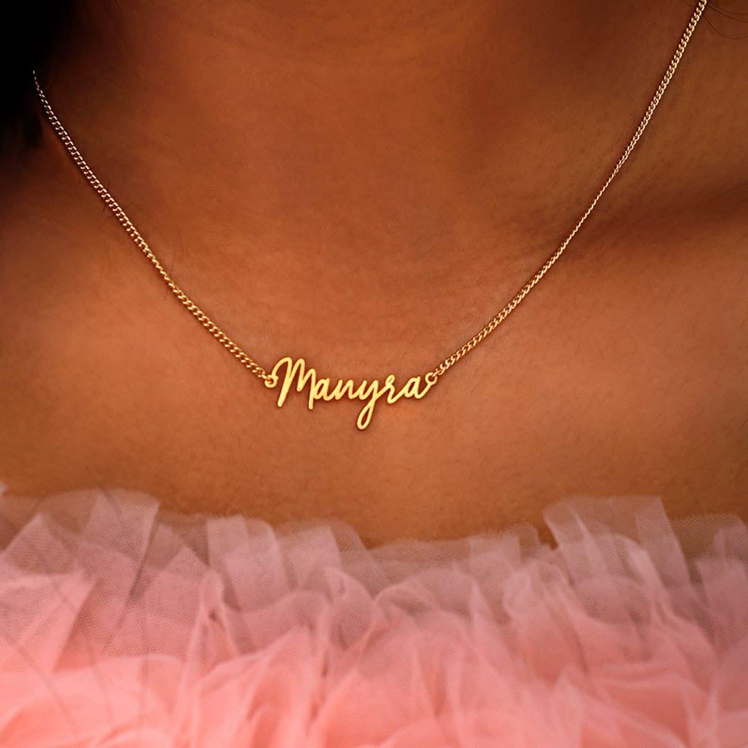 Personalised Cursive Name Necklace in 18k Gold Plated